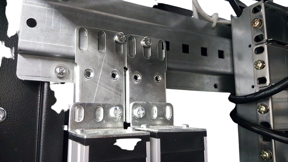 Вертикальный блок розеток Rem-16 с фил. и инд., 25 IEC 60320 C13, алюм., 42-48U, шнур 3 м.
