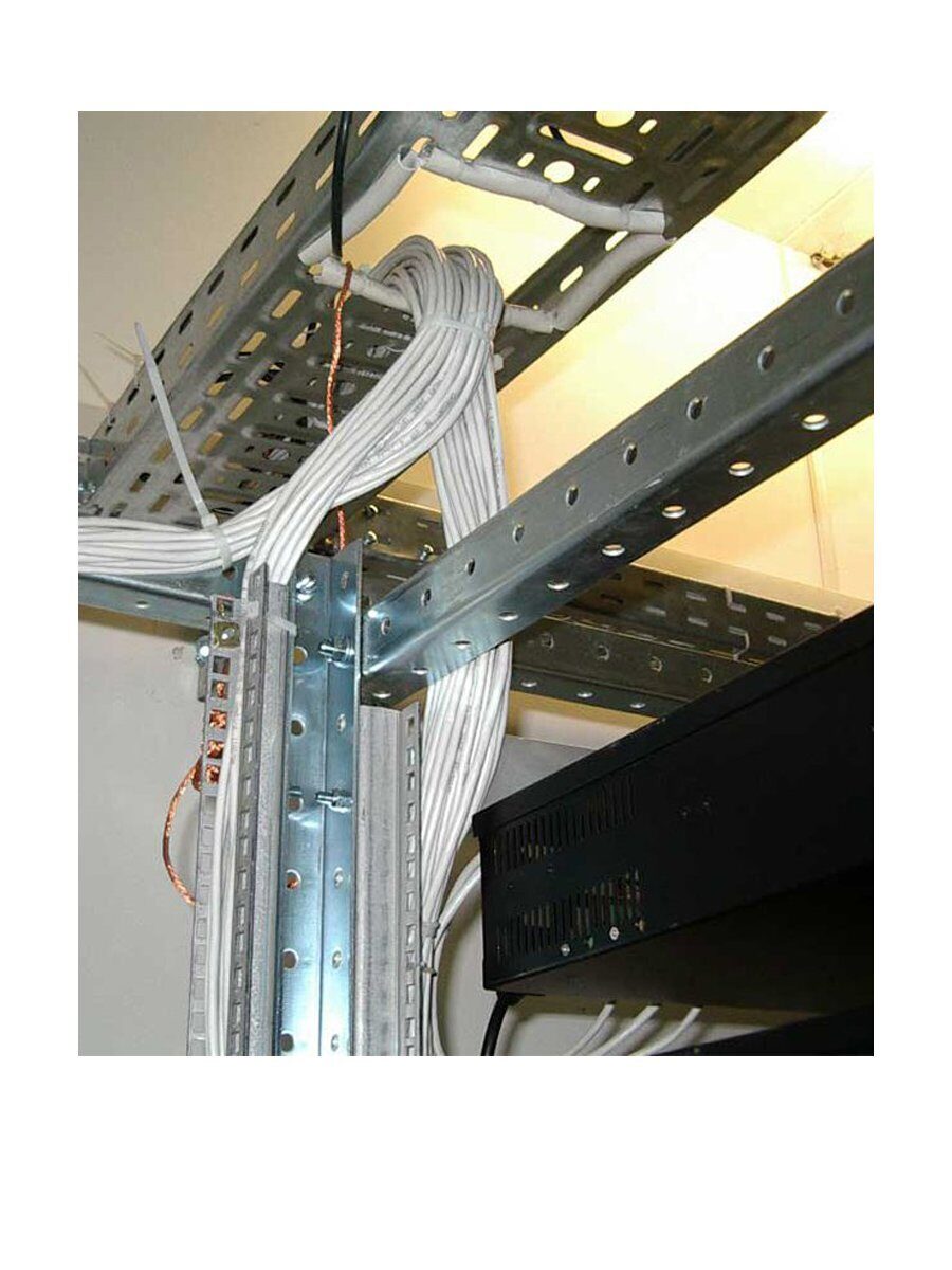 Кабель Telecom  CU UTP LSZH 4 пары кат. 5e UTP4-TC1000C5EN-CU-ZH-IS enlarge PVC (бухта 305м)