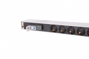 Вертикальный блок розеток Rem-16 с авт. 16А, 20 Schuko, 16A, алюм., 33-48U, колодка