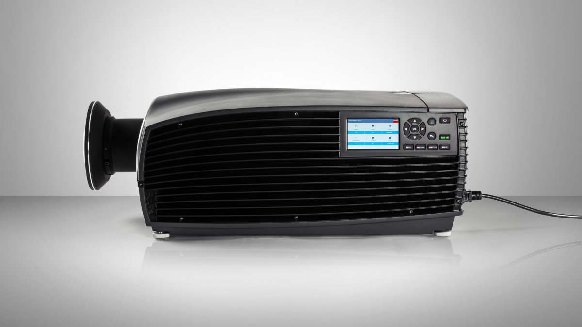 Инсталляционный проектор Barco F90-W13